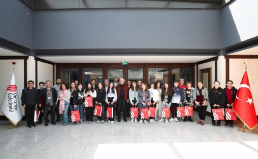 Başkan İsmet Yıldırım'a erasmus öğrencilerinden ziyaret