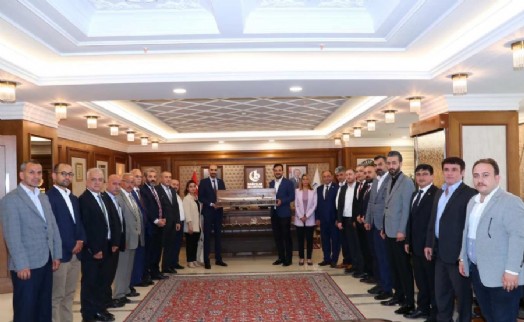 MHP Bağcılar'dan Başkan Özdemir'e ‘hayırlı olsun' ziyareti