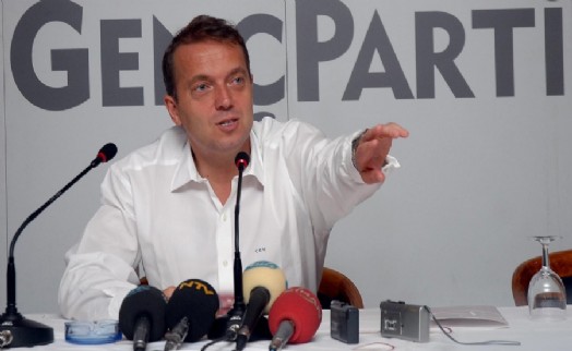 Cem Uzan'dan flaş çıkış! ‘2023'te Türkiye'ye cumhurbaşkanı olacağım'