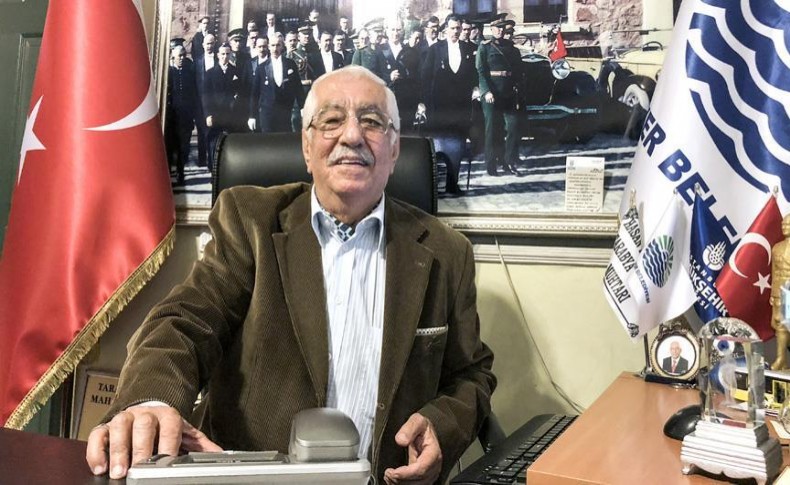 Sarıyer'in 62 yıllık rekortmen Muhtarı Refet Üstün görevini devretti