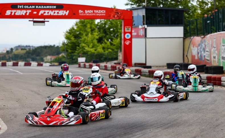 Tuzla’da düzenlenen MOTUL Türkiye Karting Şampiyonası büyük çekişmeye sahne oldu