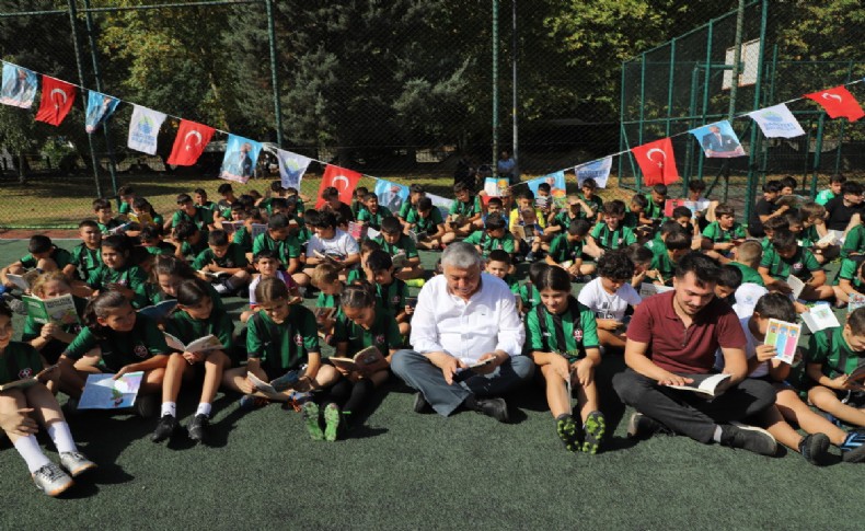 Sarıyerli minik futbolcular turnuva öncesi geleneği bozmadı!