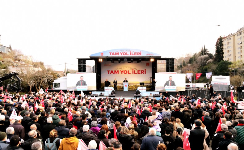 Sarıyerliler ile buluşan İmamoğlu ve Aksu’ya yoğun sevgi seli