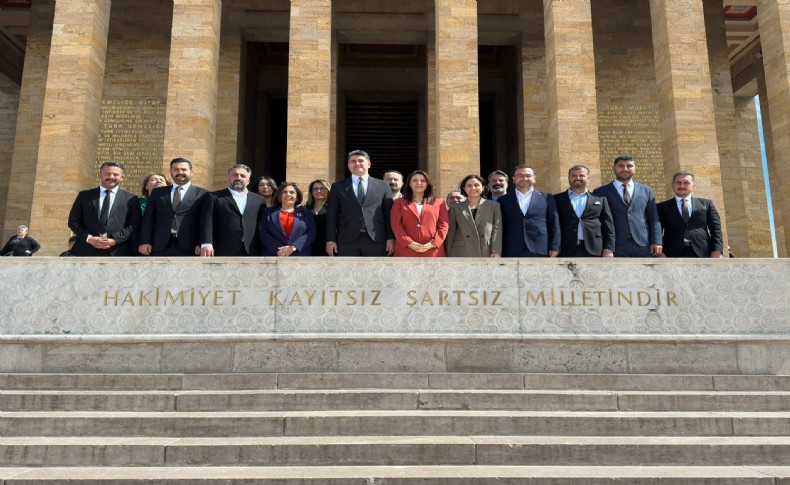 Başkan Onursal Adıgüzel’den Anıtkabir’e ziyaret