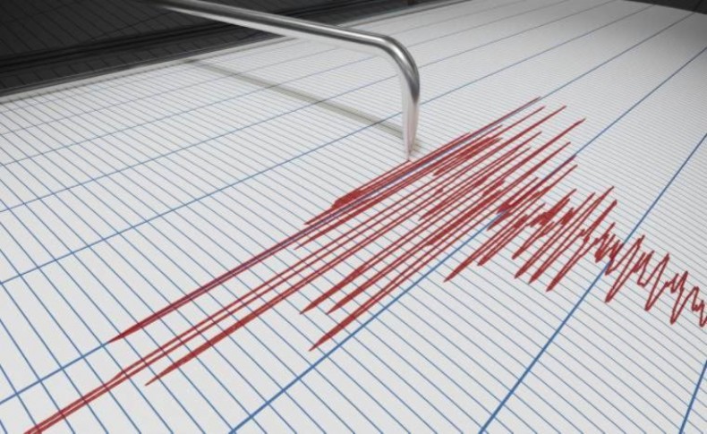 İzmir'de 4.5 büyüklüğünde deprem