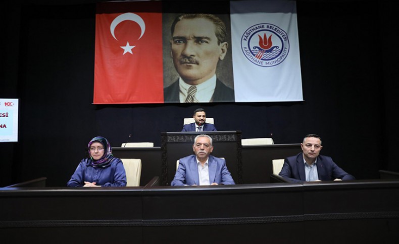 Meclisin açılış toplantısında konuşan Başkan Öztekin’den ‘yeni dönem’ mesajı! ‘Vatandaşıyla bir ve beraber olan...’